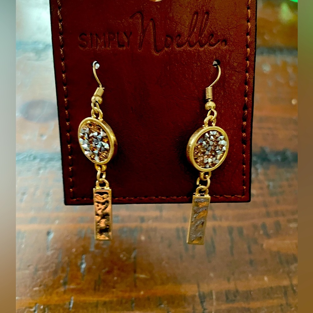 Simply Noelle earrings gold toned BN ~